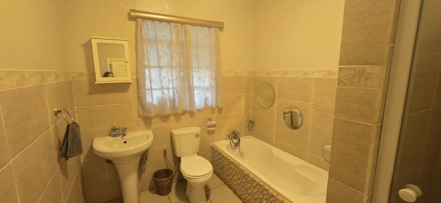 4 Bedroom Property for Sale in Rhodesdene Northern Cape